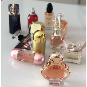 Perfume doce, amadeirado e refrescante